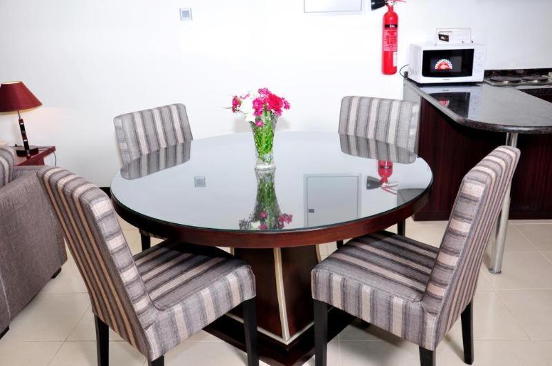 Ewan Ajman Suites Hotel Pokoj fotografie