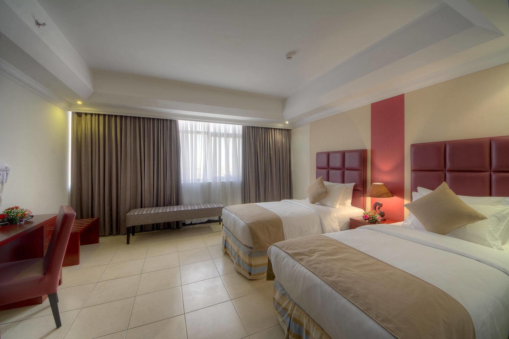 Ewan Ajman Suites Hotel Exteriér fotografie